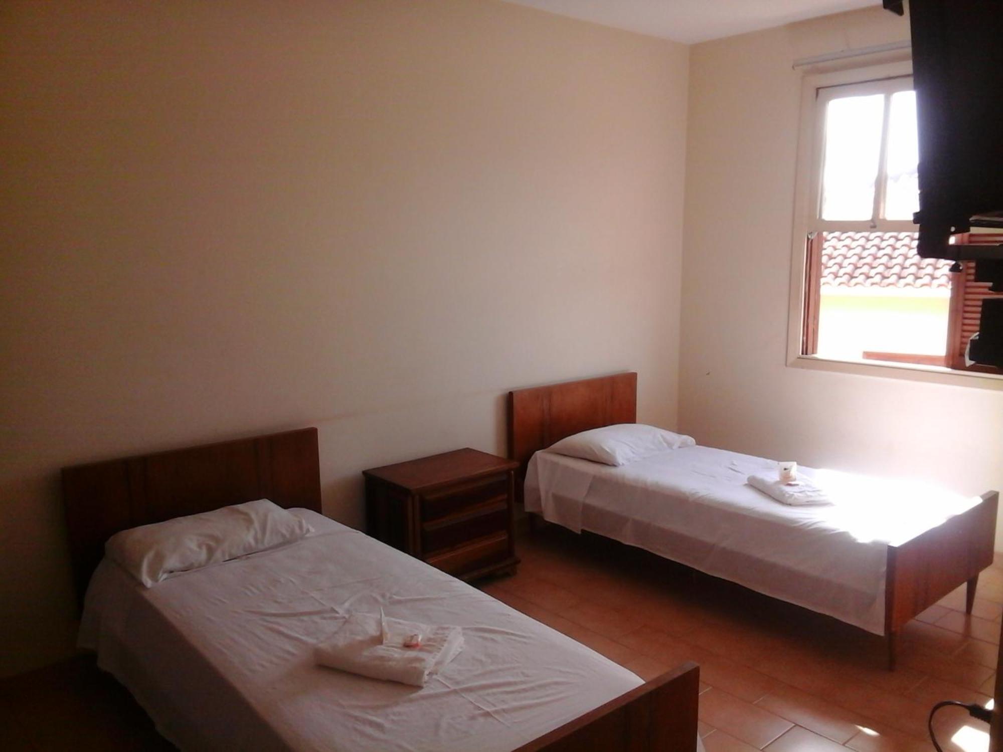 Hotel Lindoia Rural Bilik gambar